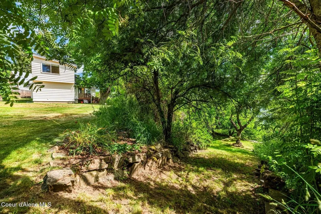 523 Big Hill Hope ID 83836