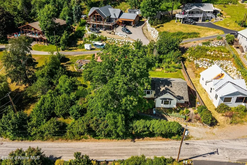523 Big Hill Hope ID 83836