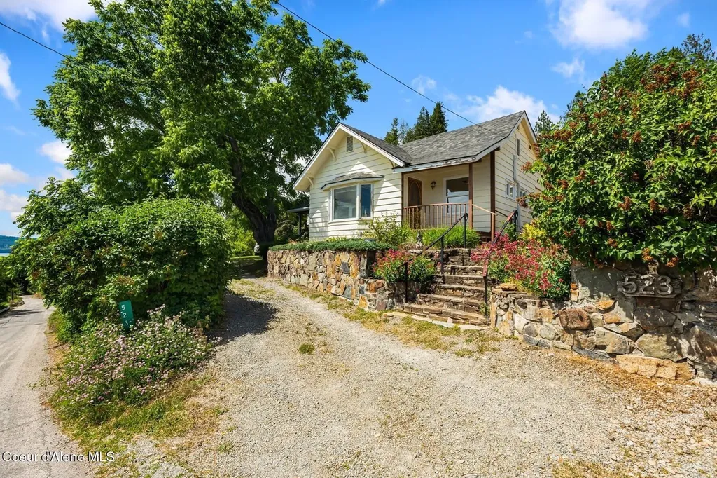 523 Big Hill Hope ID 83836