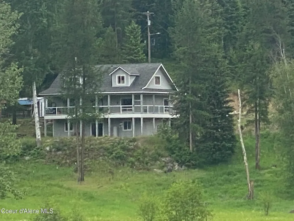 26 Roberts Rdg Road Cocolalla ID 83813