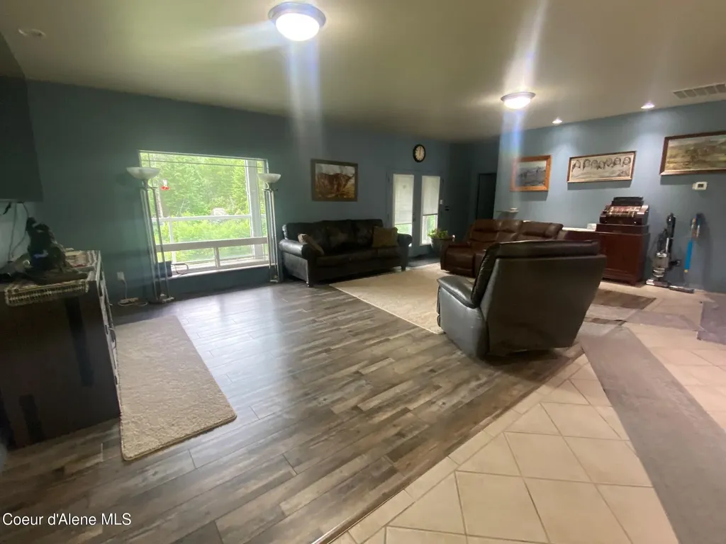 26 Roberts Rdg Road Cocolalla ID 83813
