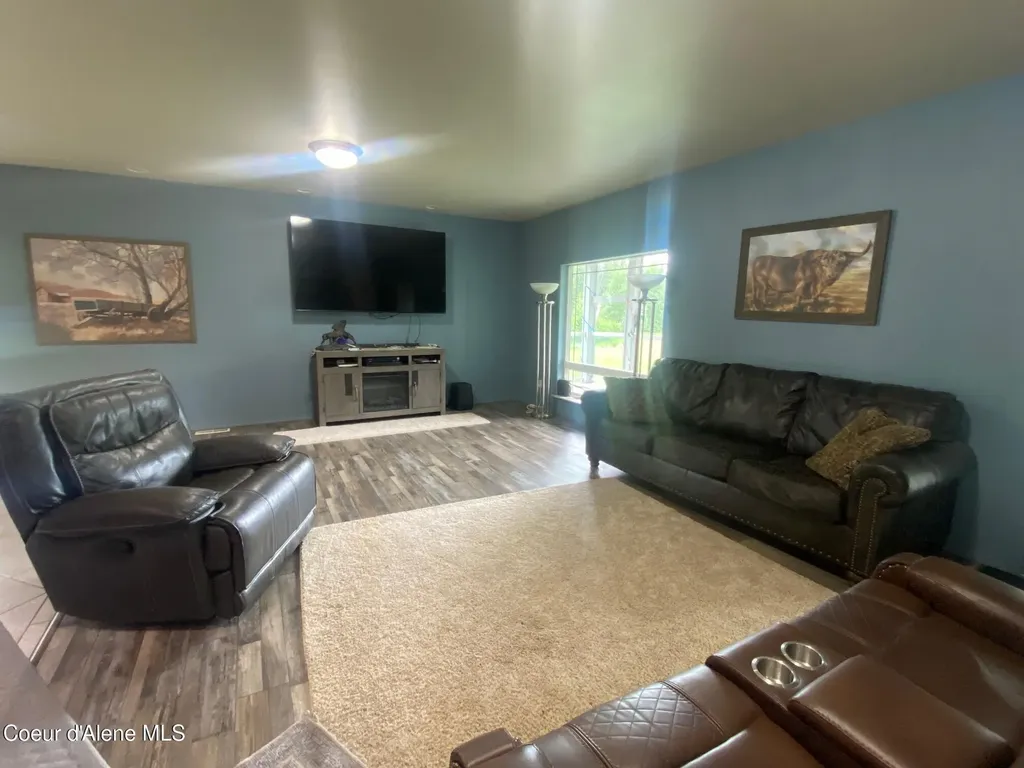 26 Roberts Rdg Road Cocolalla ID 83813