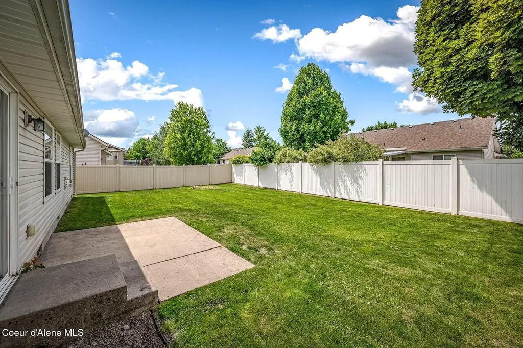 2633 N Partridge Lp Post Falls ID 83854
