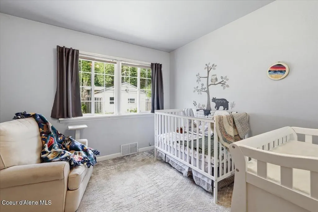 1109 E Larch Avenue Osburn ID 83849