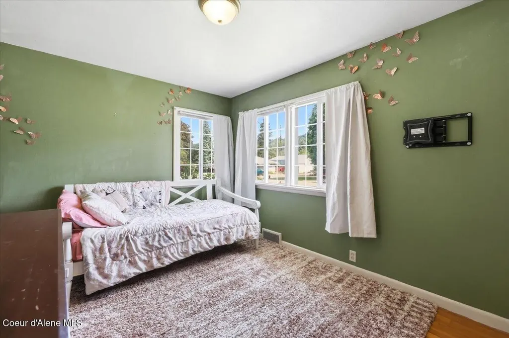 1109 E Larch Avenue Osburn ID 83849