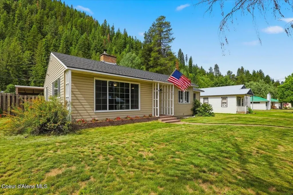 1109 E Larch Avenue Osburn ID 83849