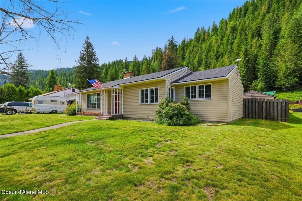 1109 E Larch Avenue Osburn ID 83849