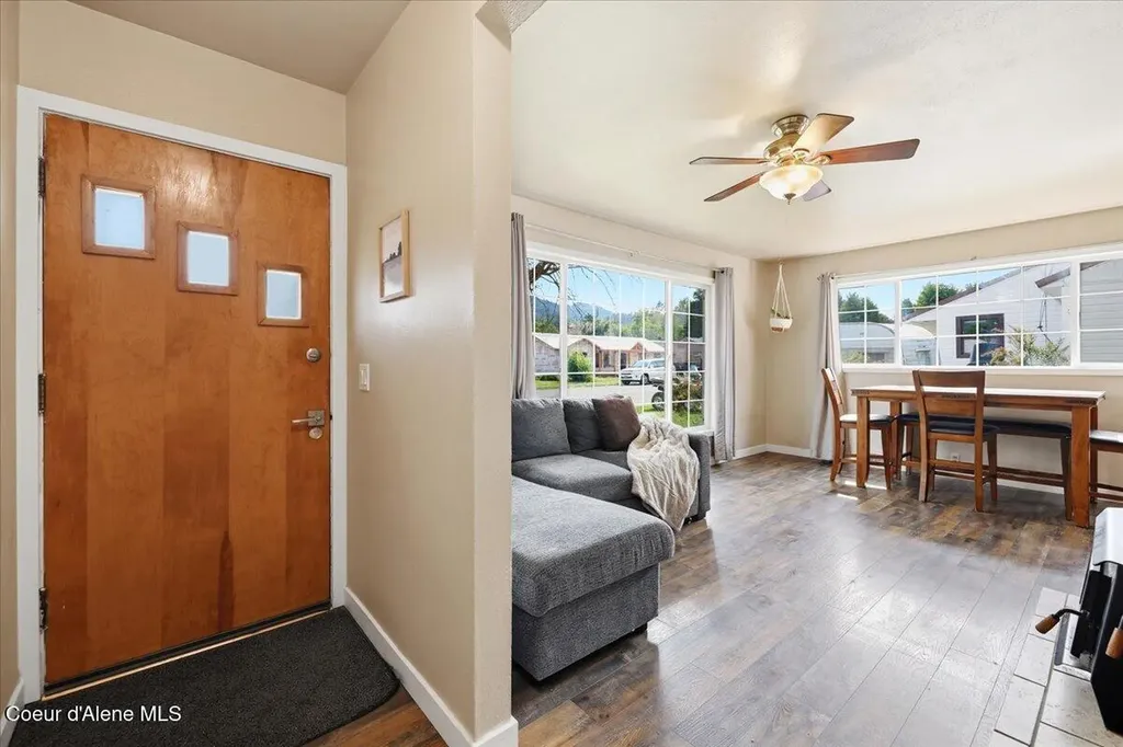 1109 E Larch Avenue Osburn ID 83849