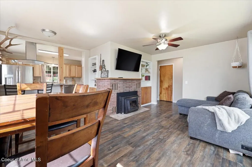1109 E Larch Avenue Osburn ID 83849
