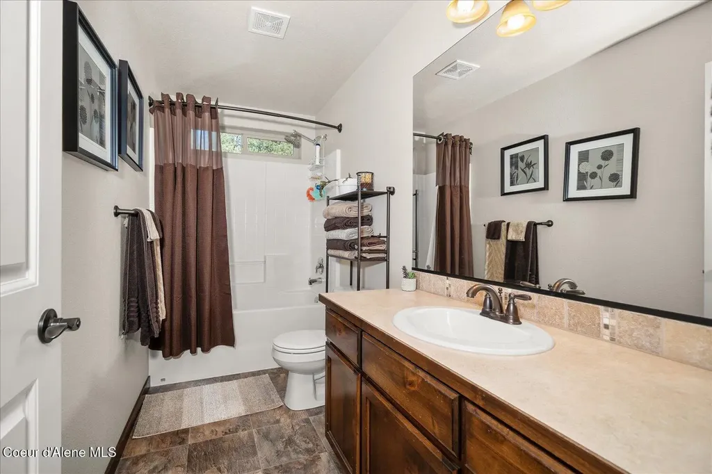 4356 E Amur Lane Post Falls ID 83854