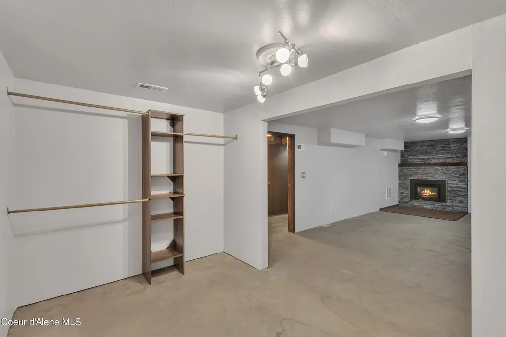 222 S Ross Point Road Post Falls ID 83854