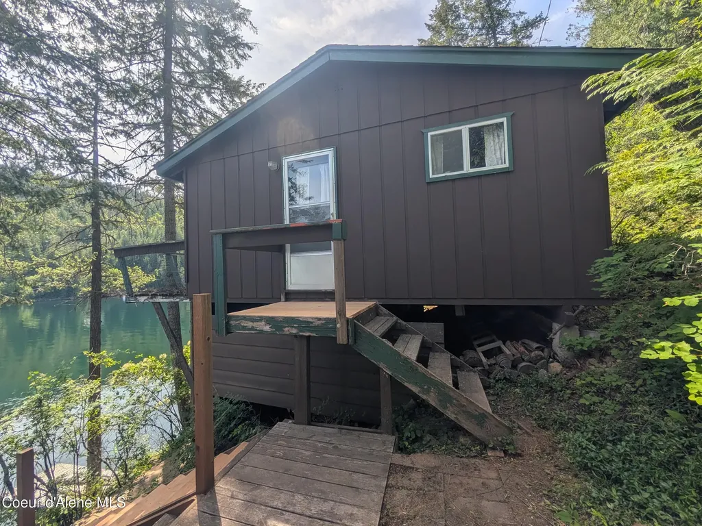 15886 S Spirit Lake Road Spirit Lake ID 83869