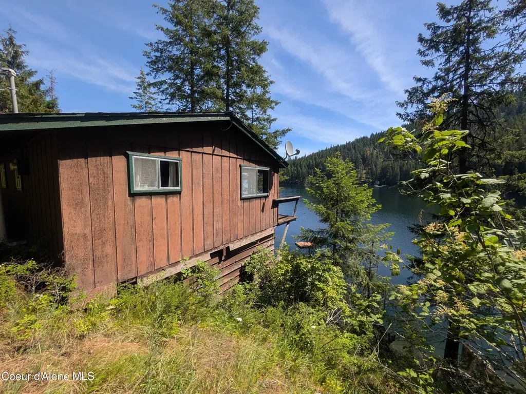 15886 S Spirit Lake Road Spirit Lake ID 83869