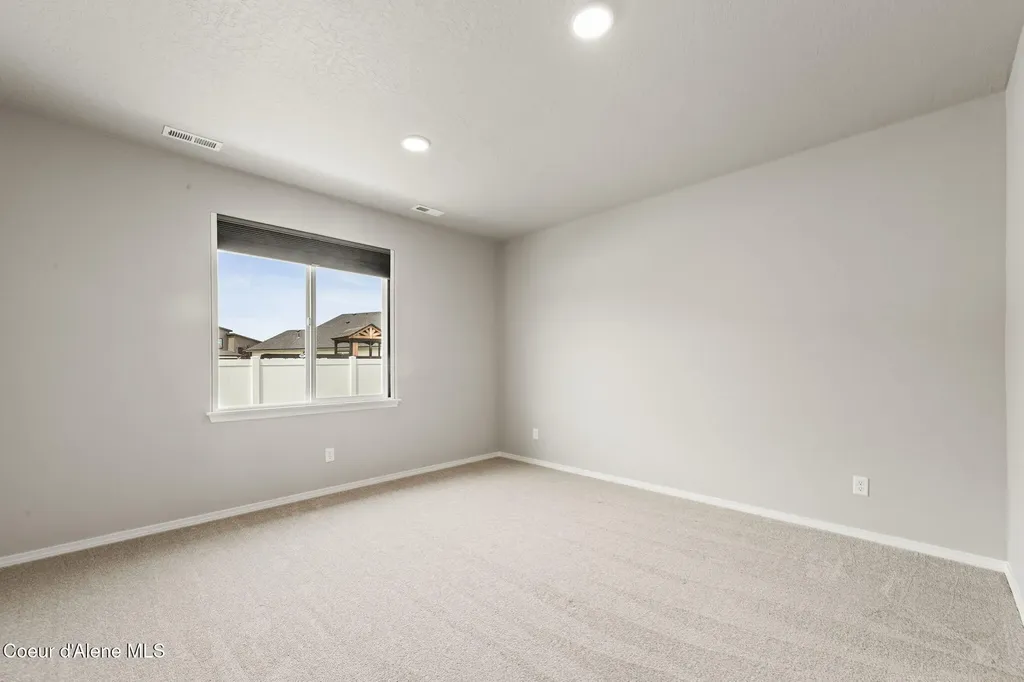 11842 N Lennon Lane Rathdrum ID 83858