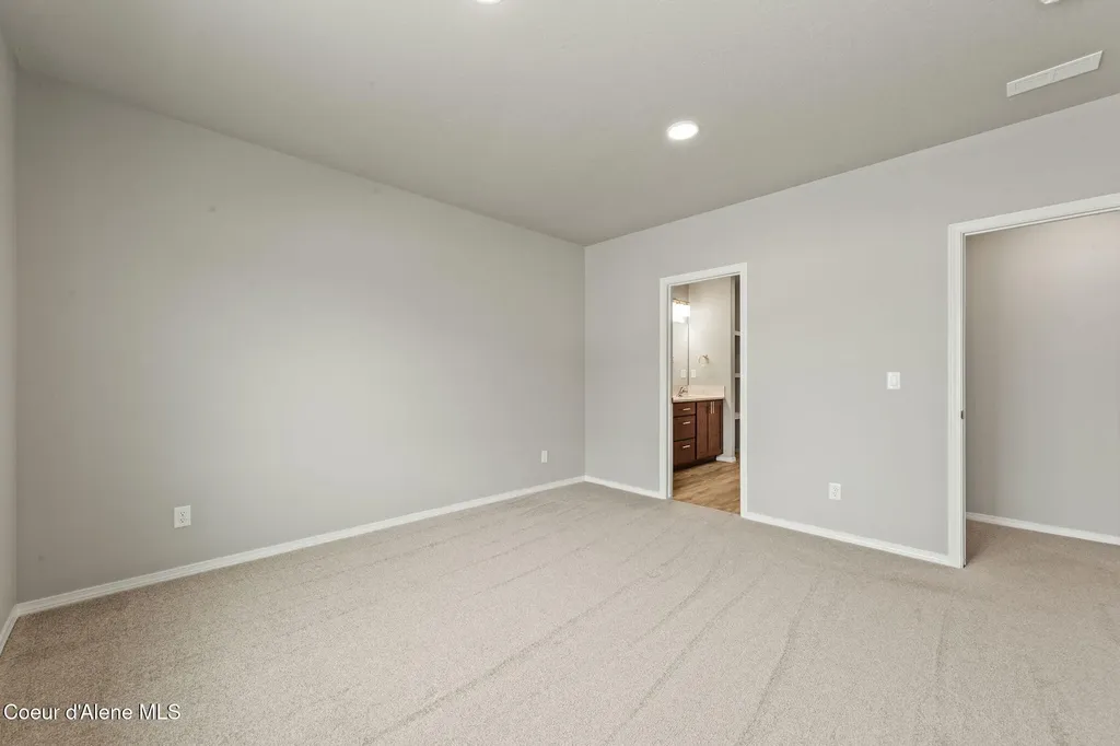 11842 N Lennon Lane Rathdrum ID 83858