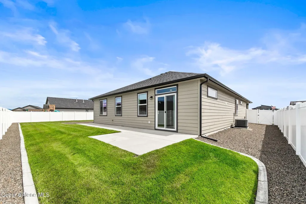 11842 N Lennon Lane Rathdrum ID 83858