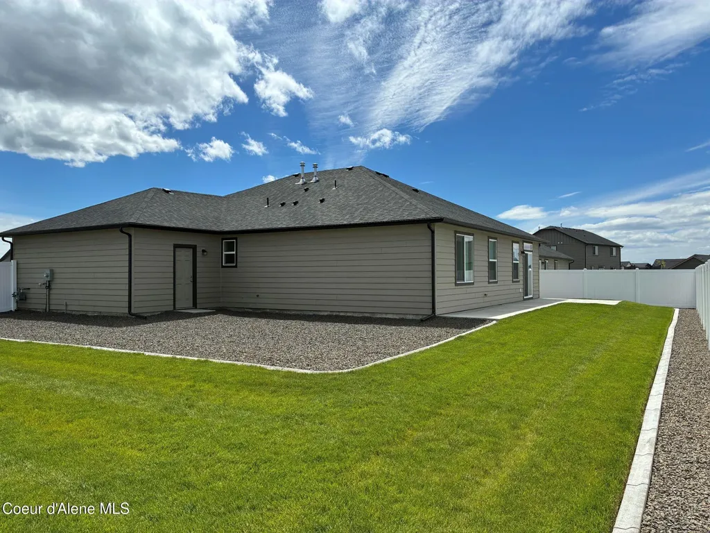 11842 N Lennon Lane Rathdrum ID 83858