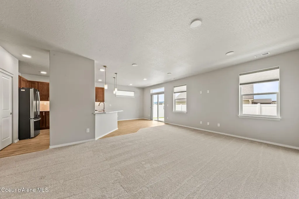 11842 N Lennon Lane Rathdrum ID 83858