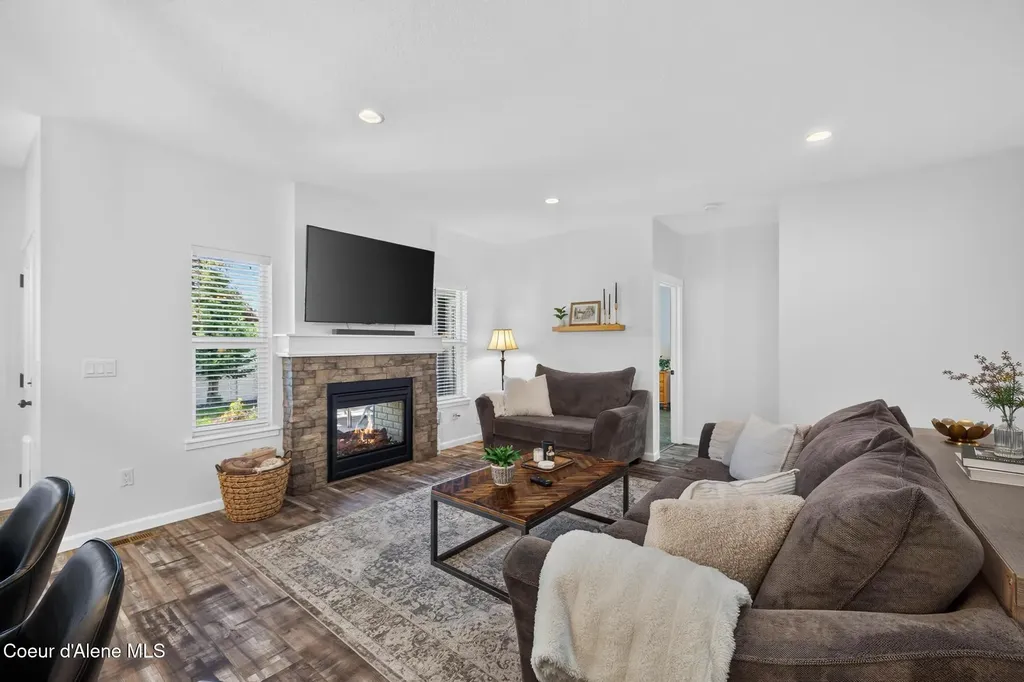 3234 W Giovanni Lane Hayden ID 83835