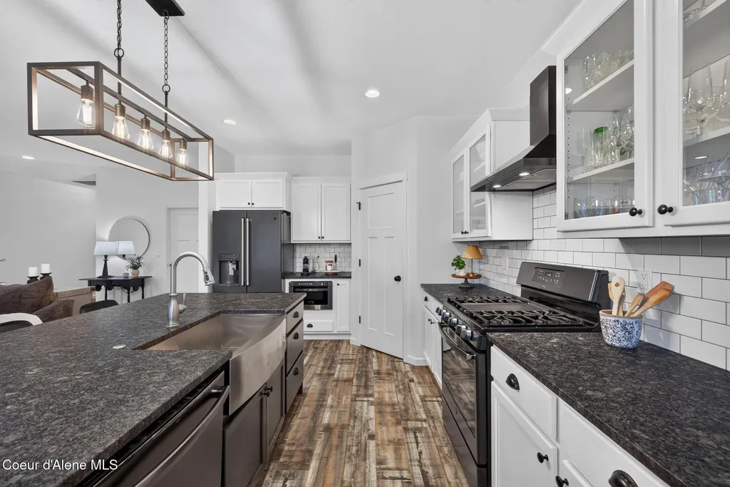3234 W Giovanni Lane Hayden ID 83835