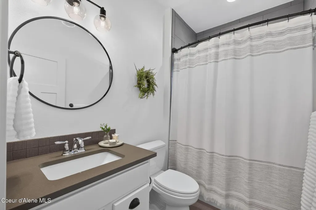 3234 W Giovanni Lane Hayden ID 83835