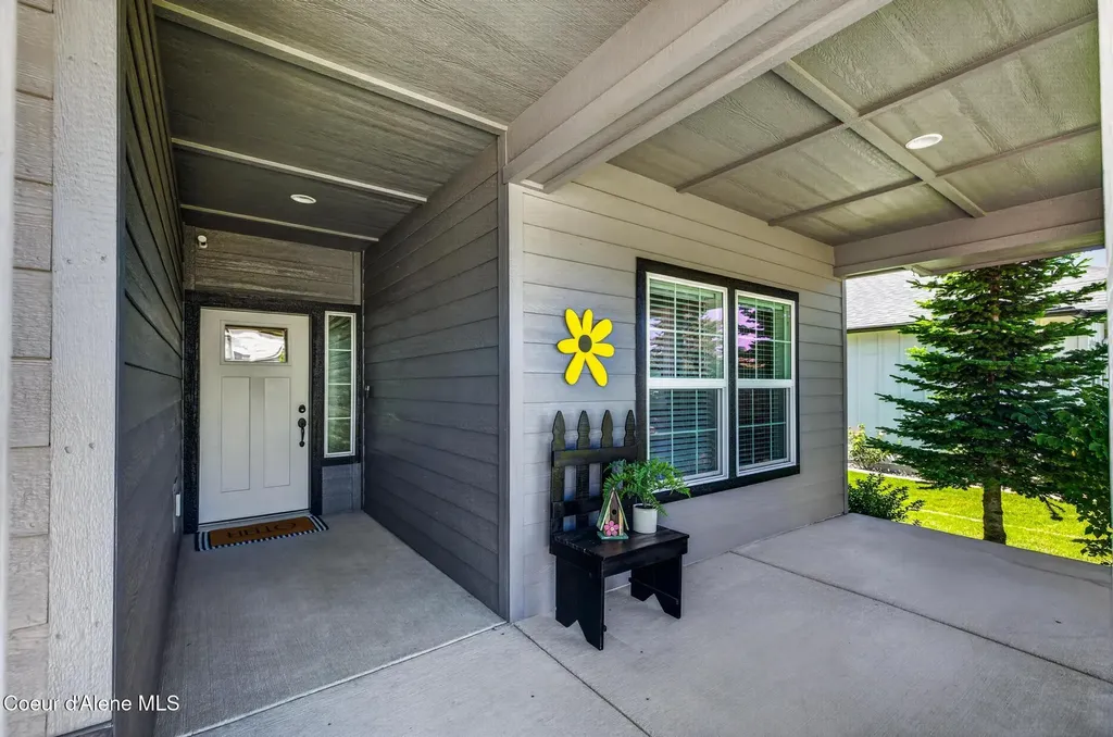 3234 W Giovanni Lane Hayden ID 83835