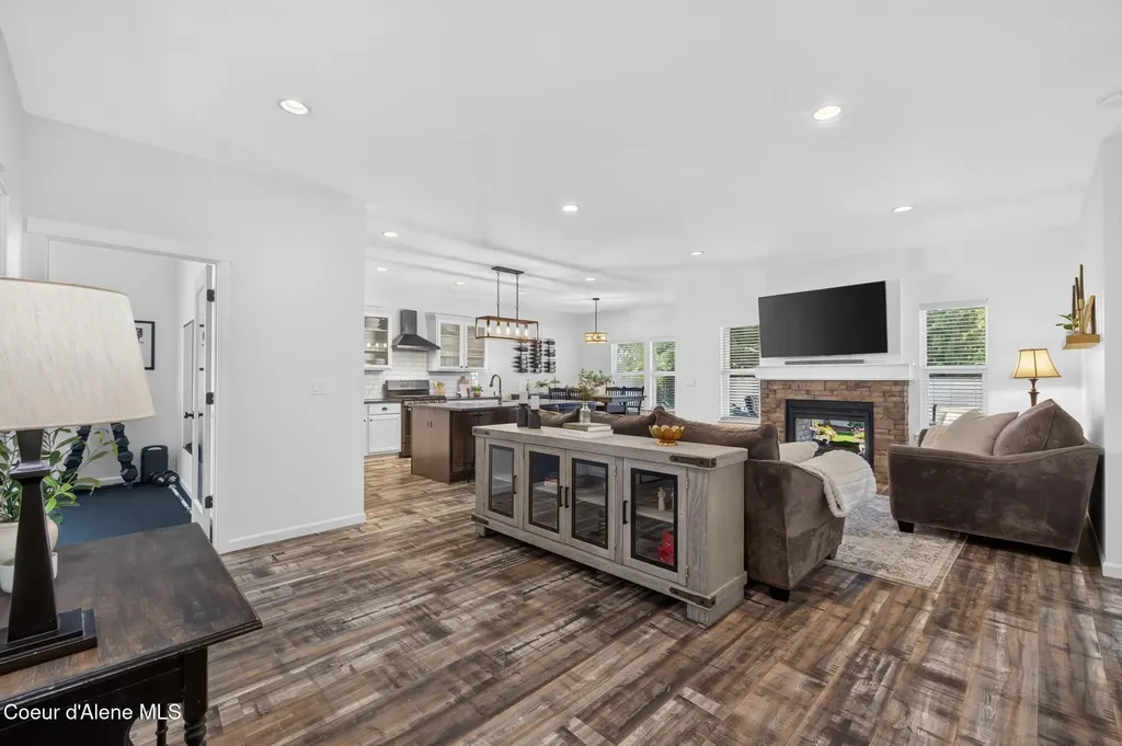 3234 W Giovanni Lane Hayden ID 83835