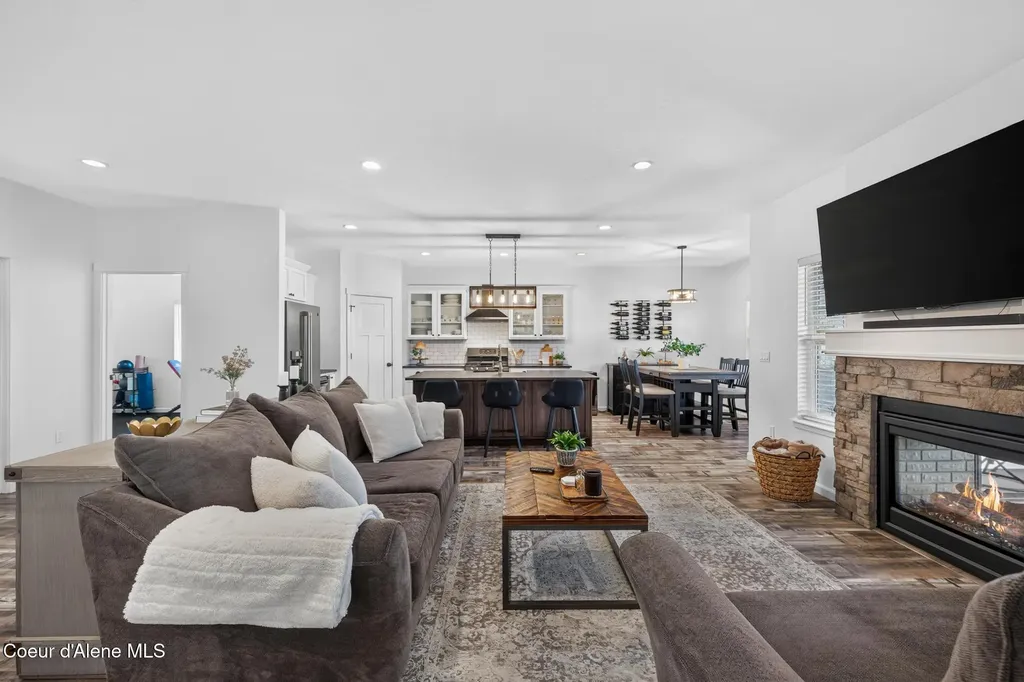 3234 W Giovanni Lane Hayden ID 83835
