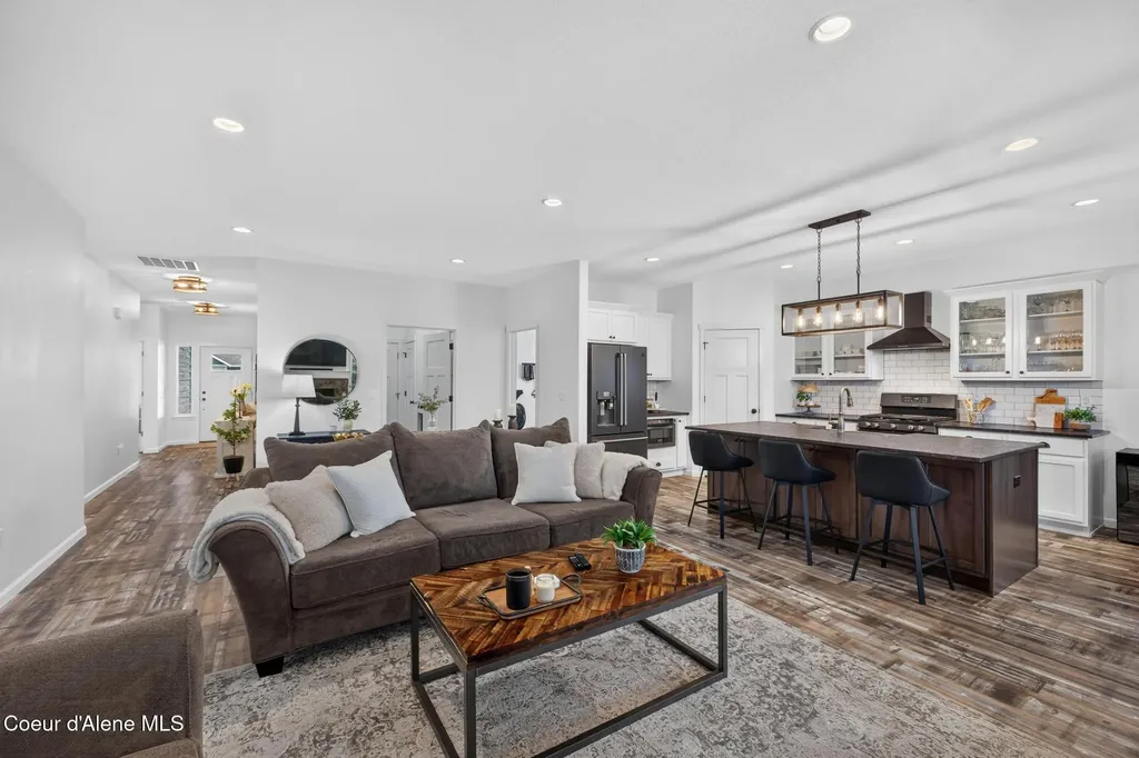 3234 W Giovanni Lane Hayden ID 83835