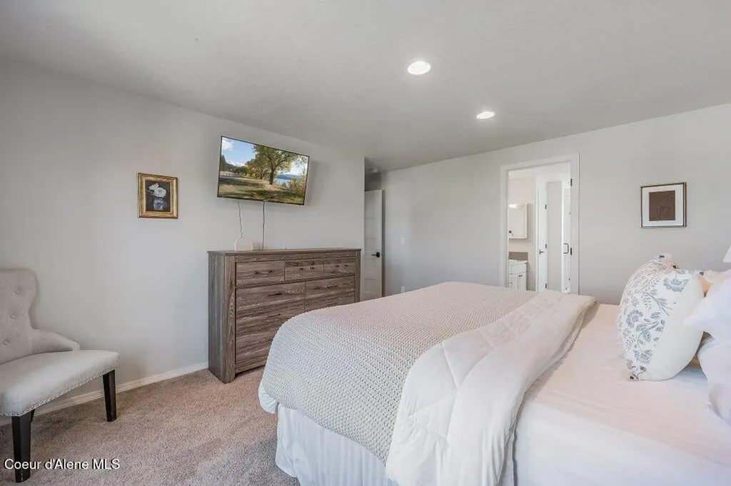 6062 W Lofty Ridge Street Rathdrum ID 83858