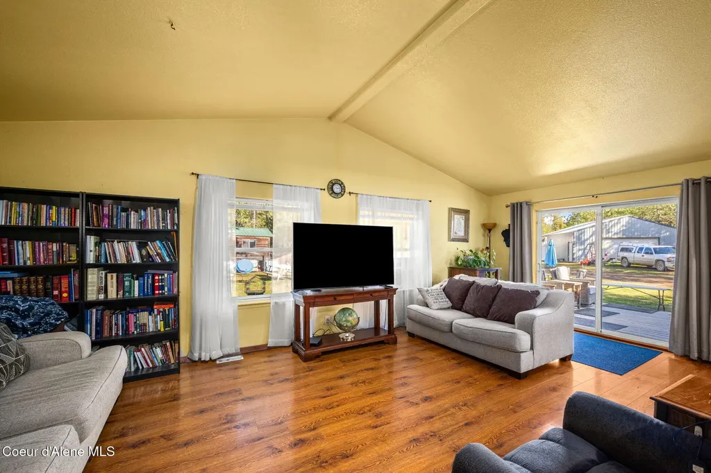 8507 E Son Shine Way Athol ID 83801