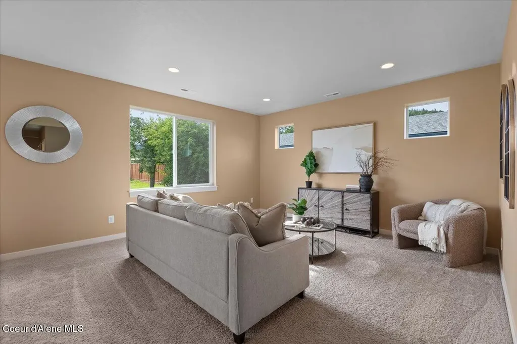 210 4th Street Dover ID 83825