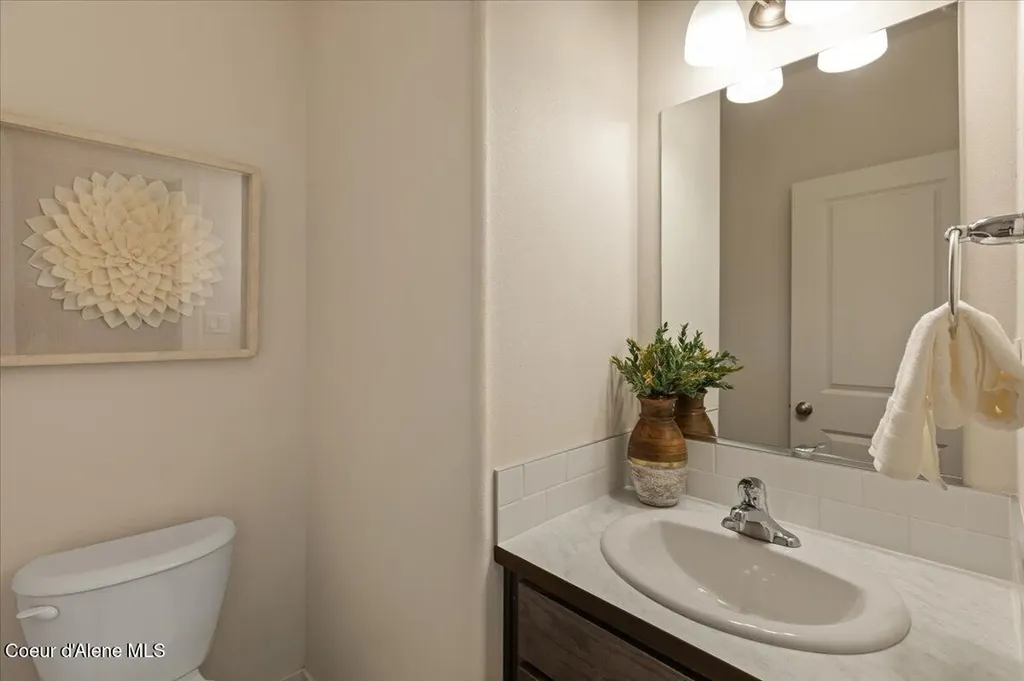 210 4th Street Dover ID 83825