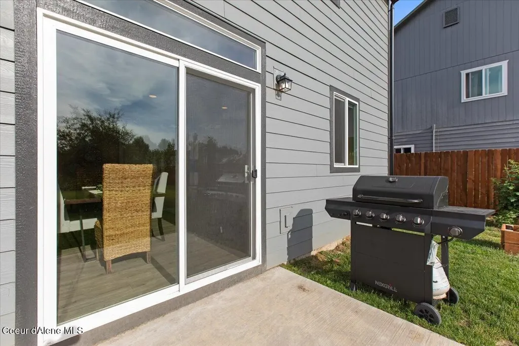 210 4th Street Dover ID 83825