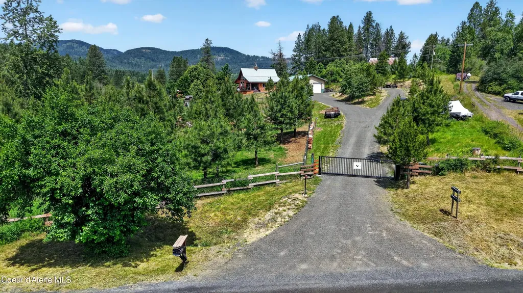 9831 W Hamaker Road Coeur D'alene ID 83814