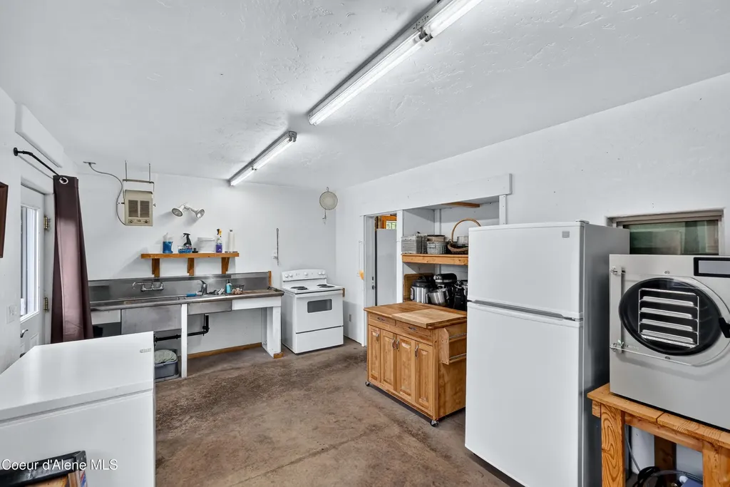 9831 W Hamaker Road Coeur D'alene ID 83814
