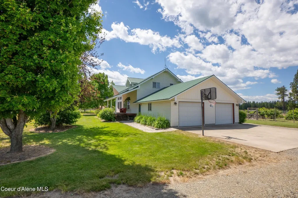 101 Zimmerman Road Moyie Springs ID 83845