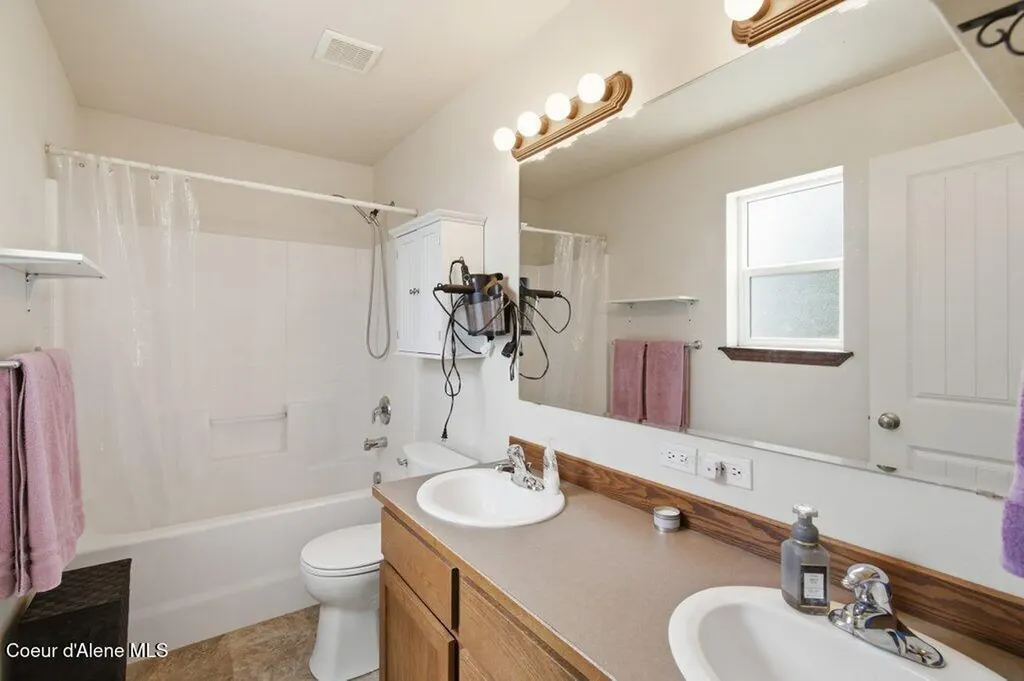 6840 W Majestic Avenue Rathdrum ID 83858