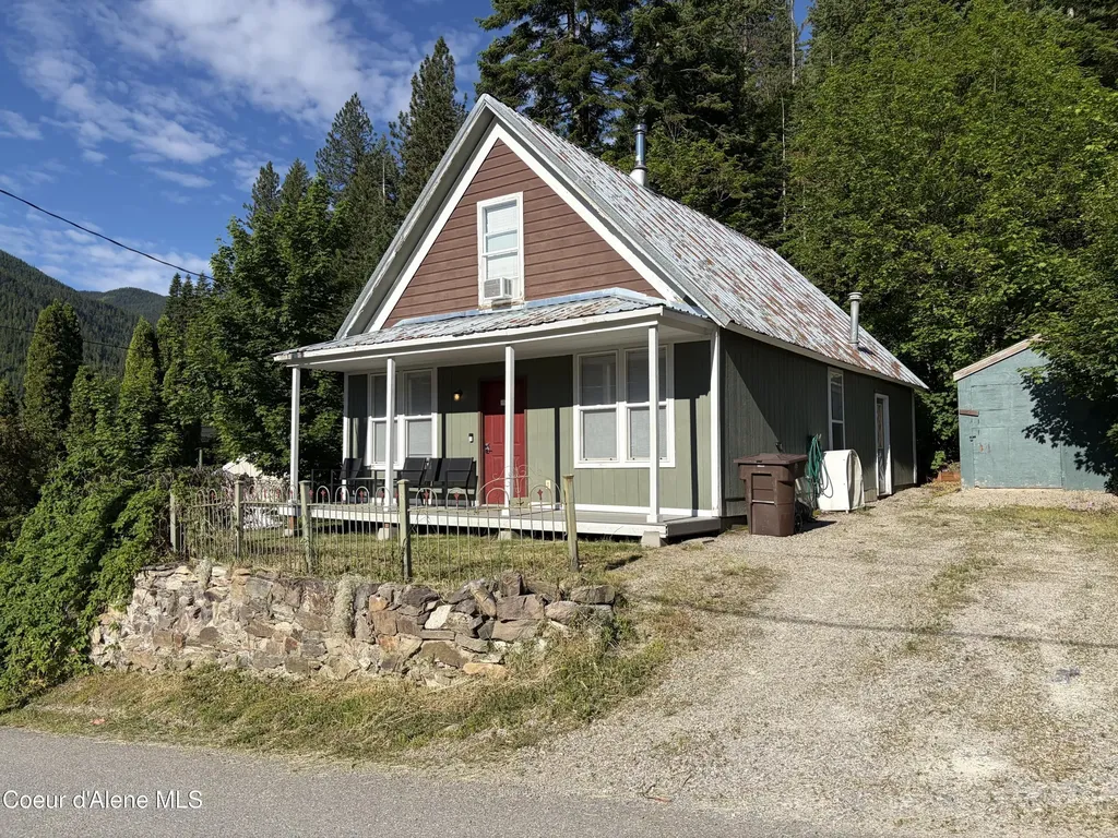 108 Dewey Street Mullan ID 83846