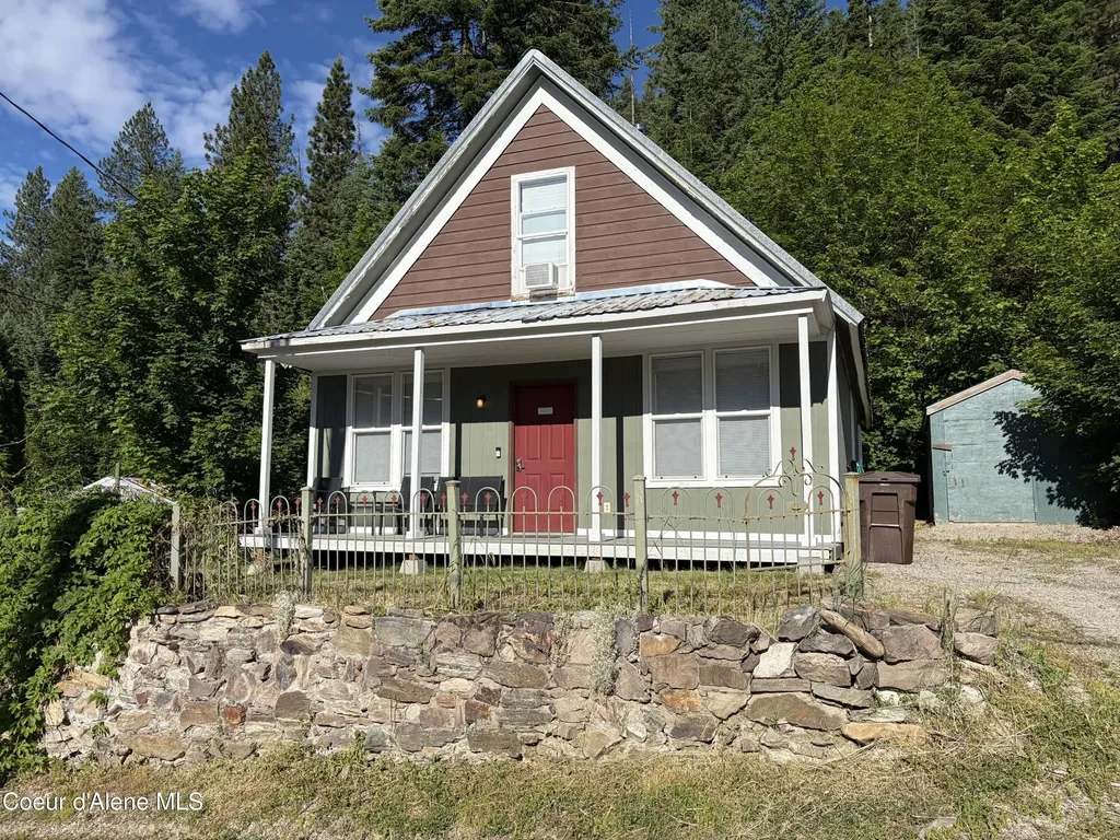 108 Dewey Street Mullan ID 83846