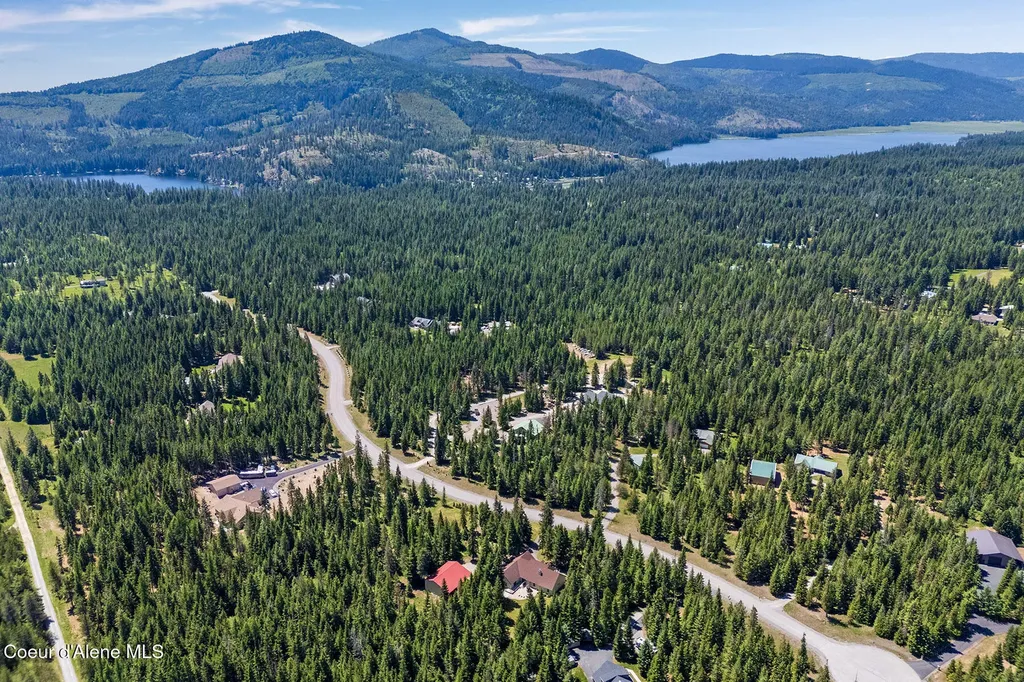 25400 N Lantern Hill Road Rathdrum ID 83858