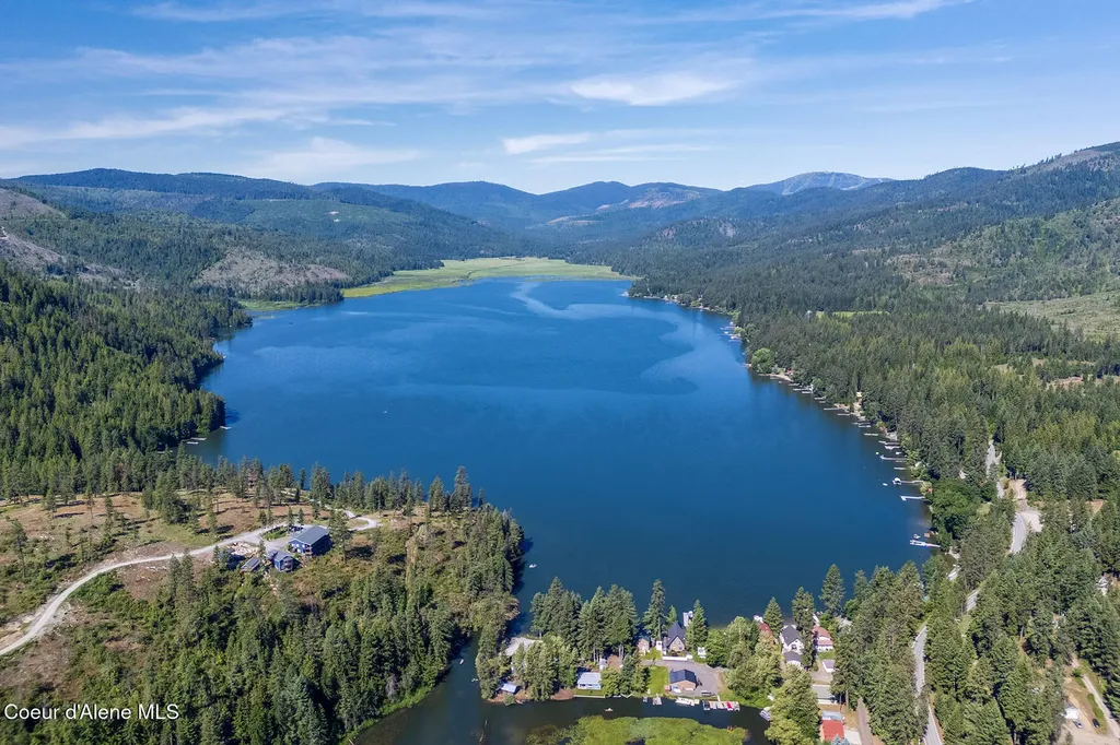 25400 N Lantern Hill Road Rathdrum ID 83858