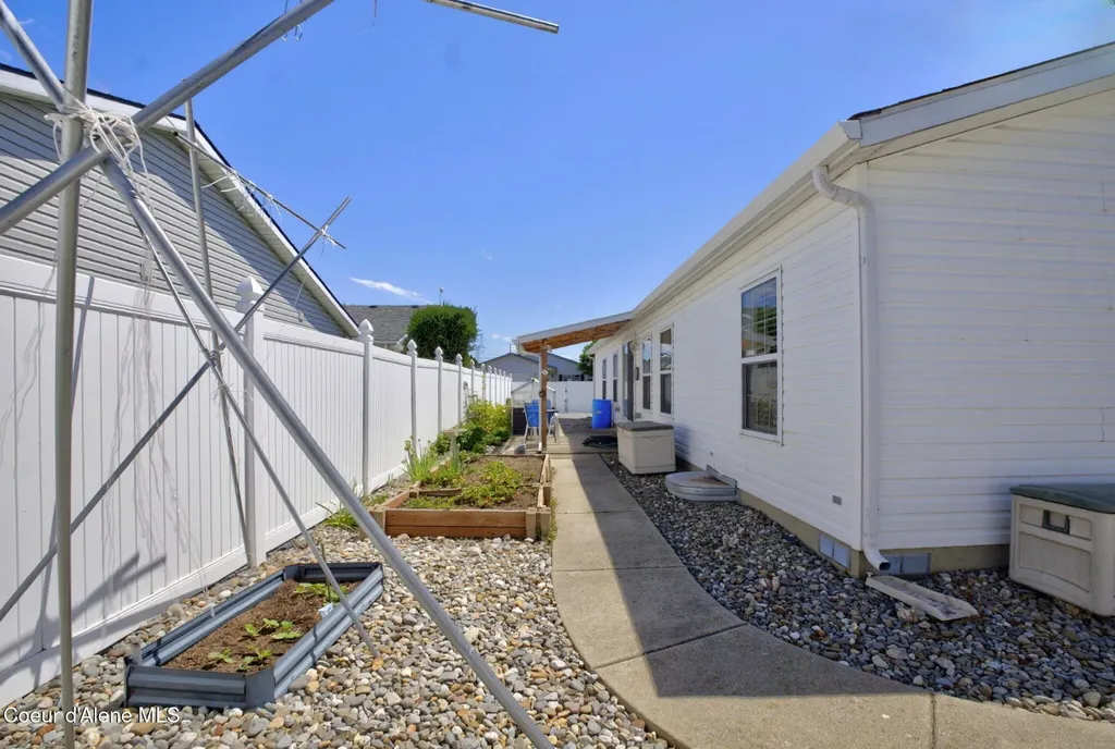 8473 W Yosemite Street Rathdrum ID 83858
