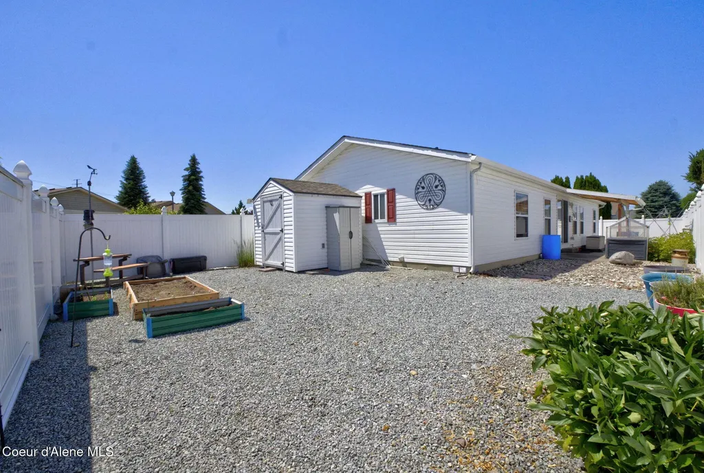 8473 W Yosemite Street Rathdrum ID 83858