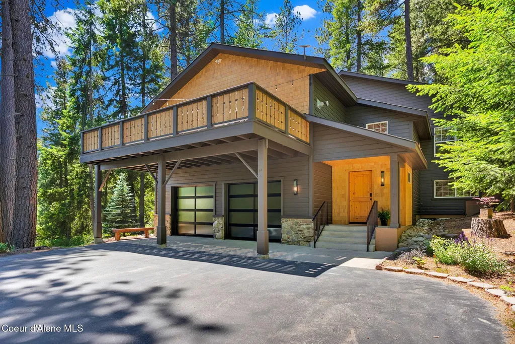 316 Brisboys Road Sagle ID 83860