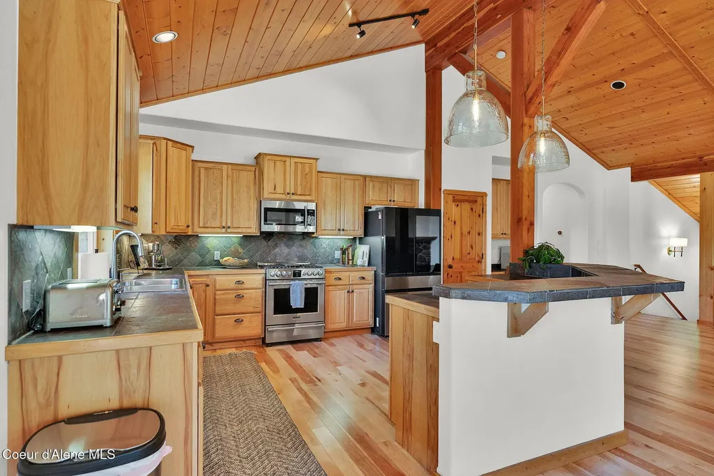316 Brisboys Road Sagle ID 83860