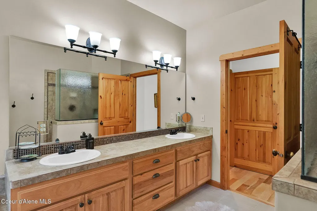 316 Brisboys Road Sagle ID 83860