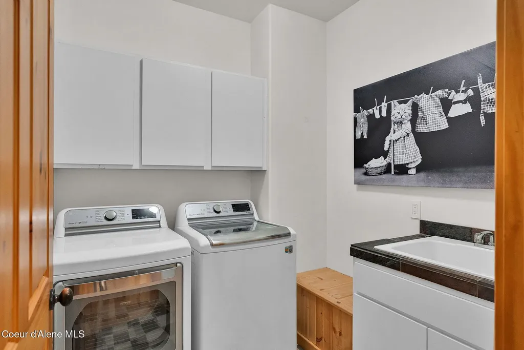 316 Brisboys Road Sagle ID 83860