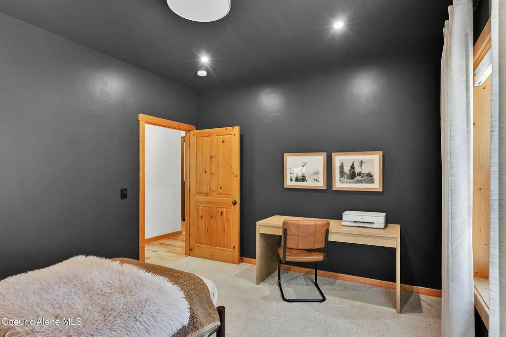 316 Brisboys Road Sagle ID 83860
