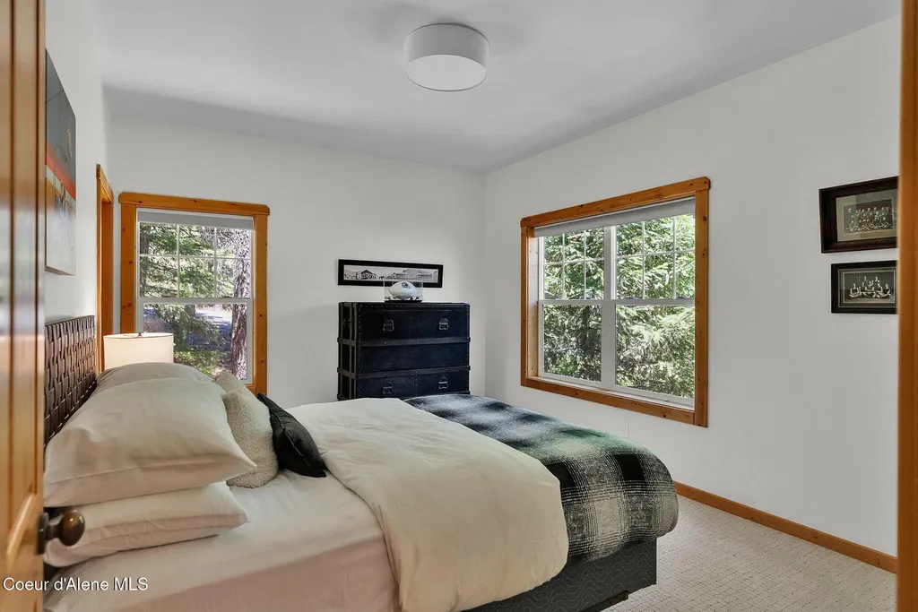 316 Brisboys Road Sagle ID 83860